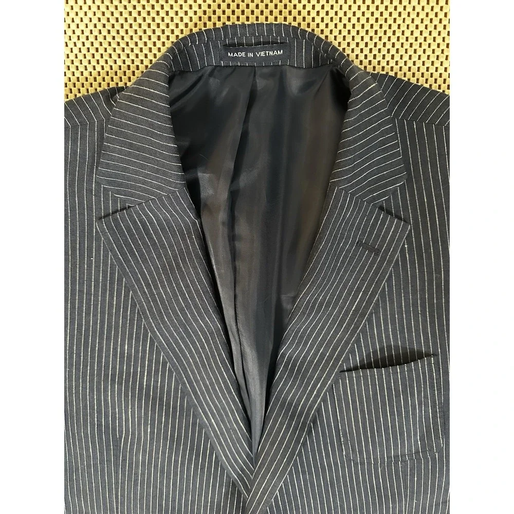 Paul Fredrick preowned excellent